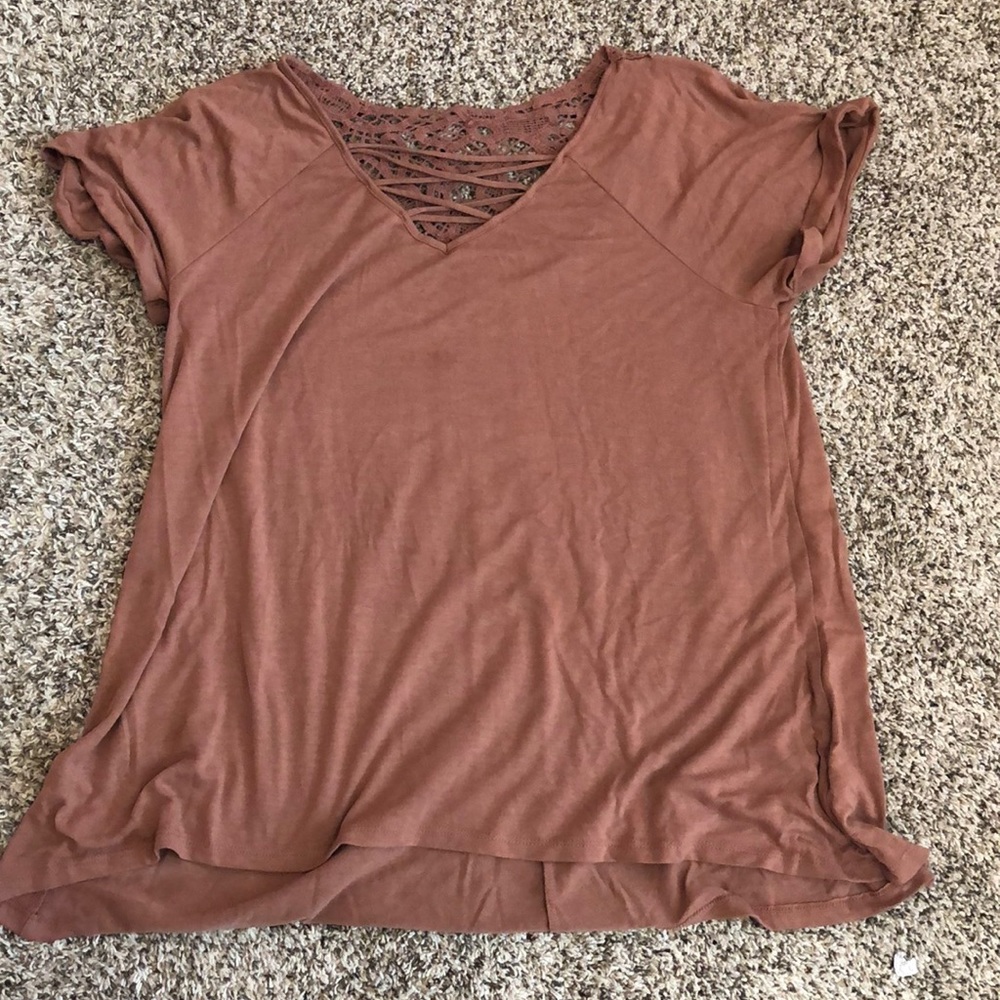 women’s tee